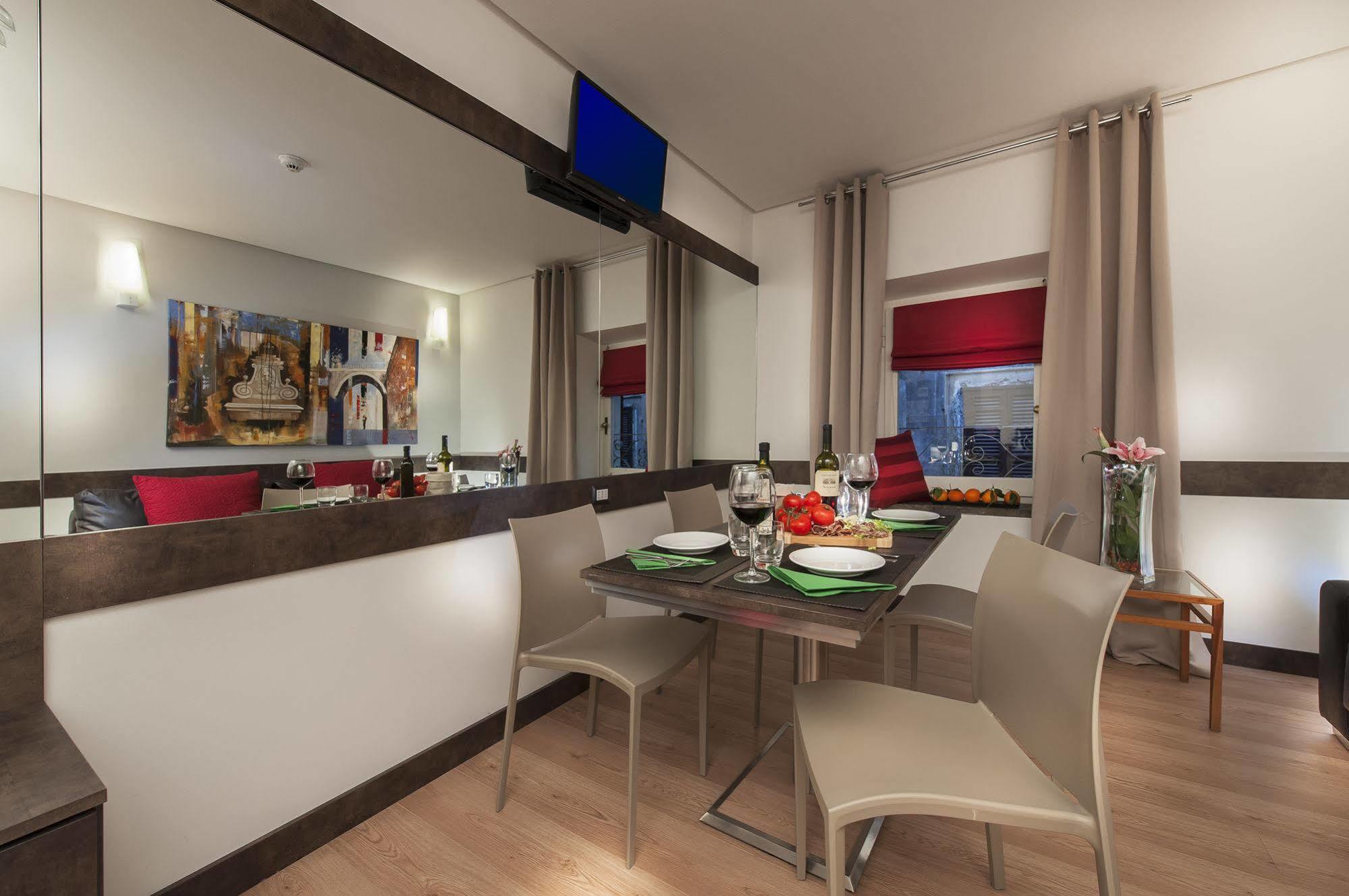 Hisuiterome - 2* Rome